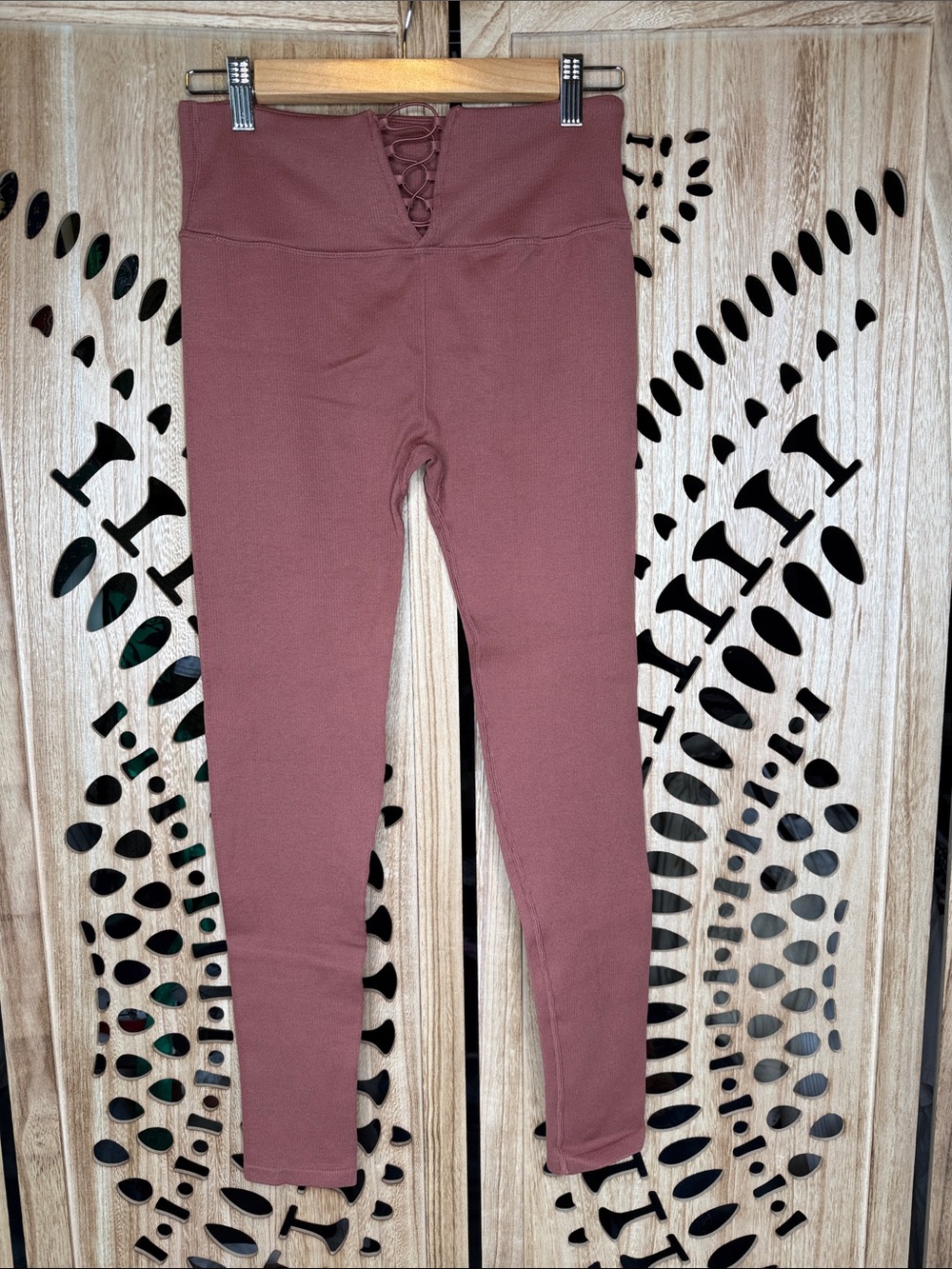 Fabletics Mauve women’s Leggings with Lace-Up Back
